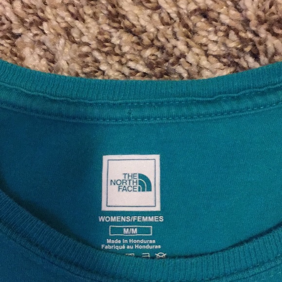 Sold The North Face Shirt - Picture 3 of 4
